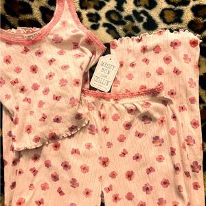 Woman Pink Floral & Butterfly Pajama Set - NWT Messy Bun Just Chillin